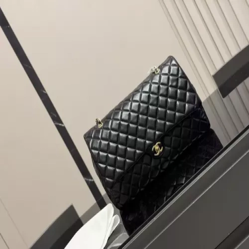 샤넬 퀼팅 맥시 체인 숄더백 블랙