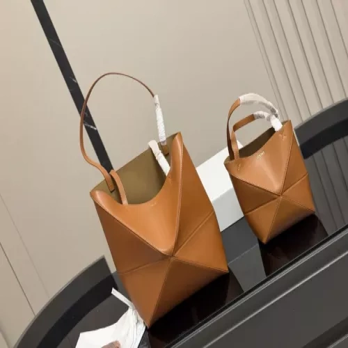 로에베 기하학 접이식 가죽 쇼퍼백