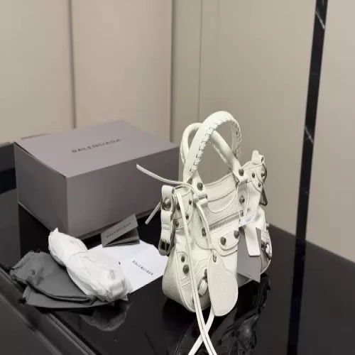 발렌시아가 대형 바이커 실루엣 토트백