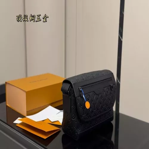 루이비통 보이저 소프트 남성 메신저백