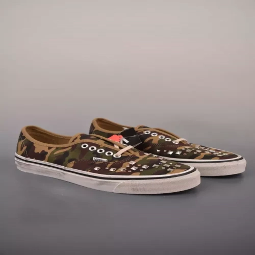 반스 카모 스터드 캔버스 남녀공용 레이스 로우탑