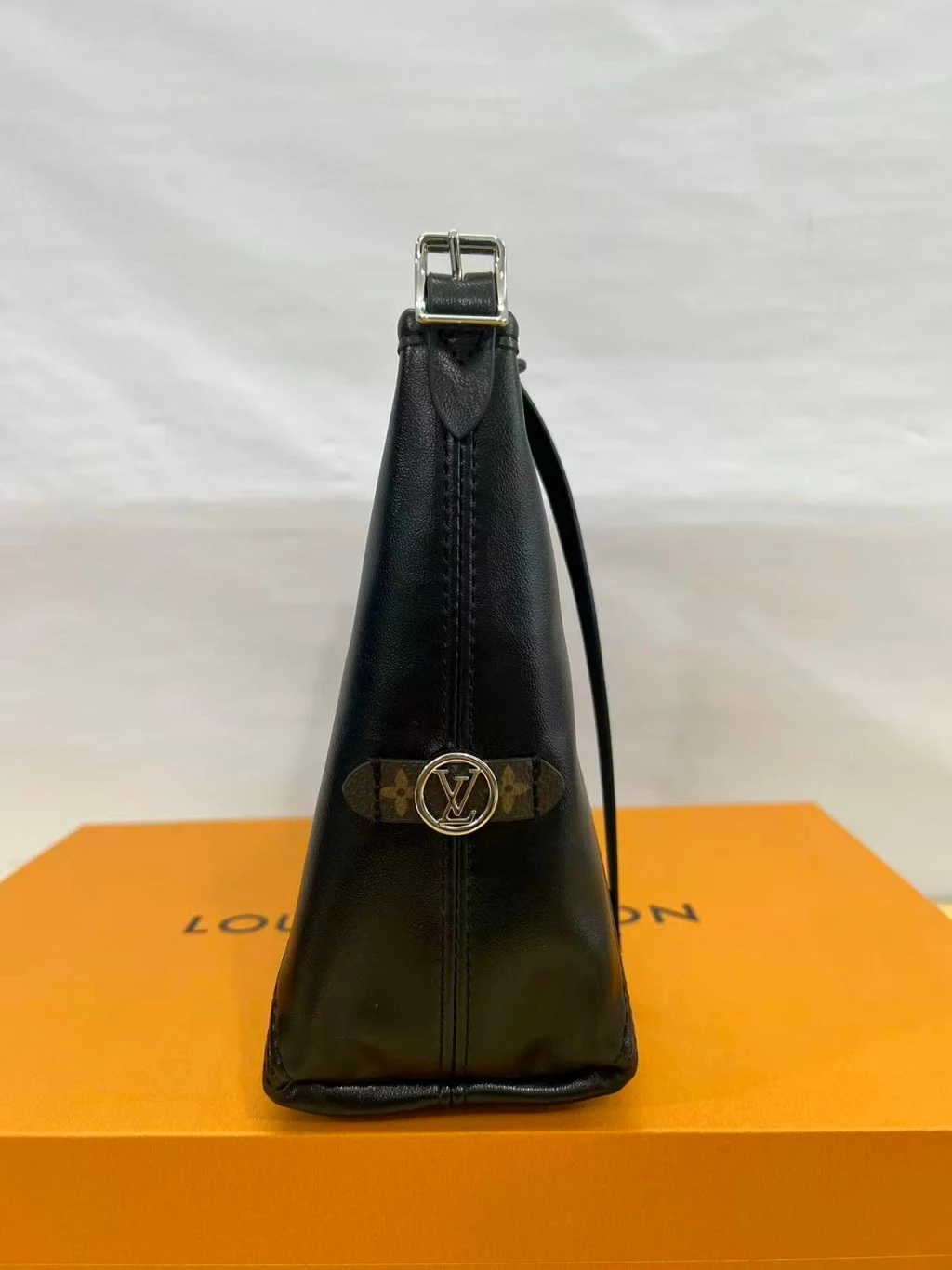 루이비통 캐리올 미니 이스트 웨스트백 출고 전 검수사진 5