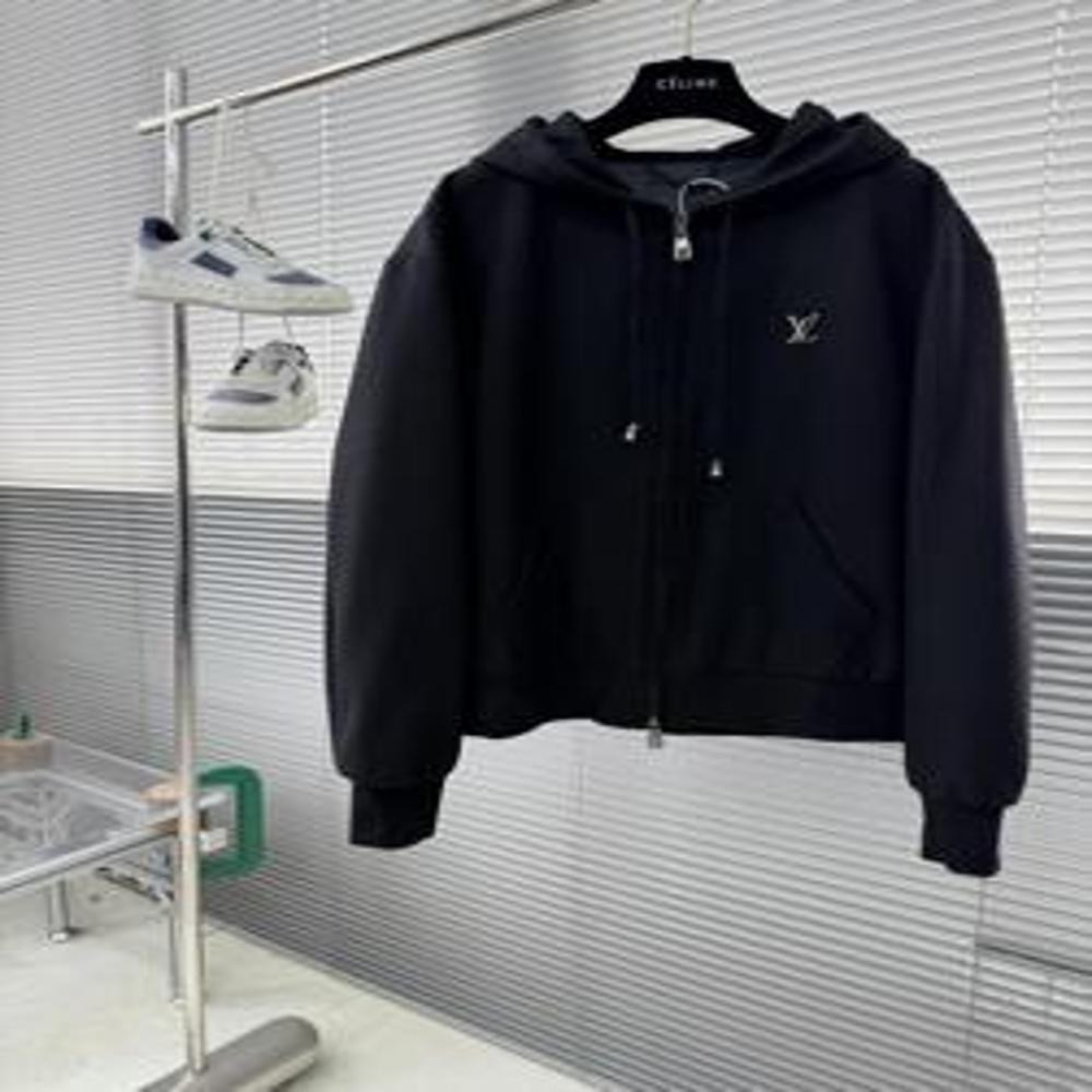 루이비통 25FW 테크 후드 셋업