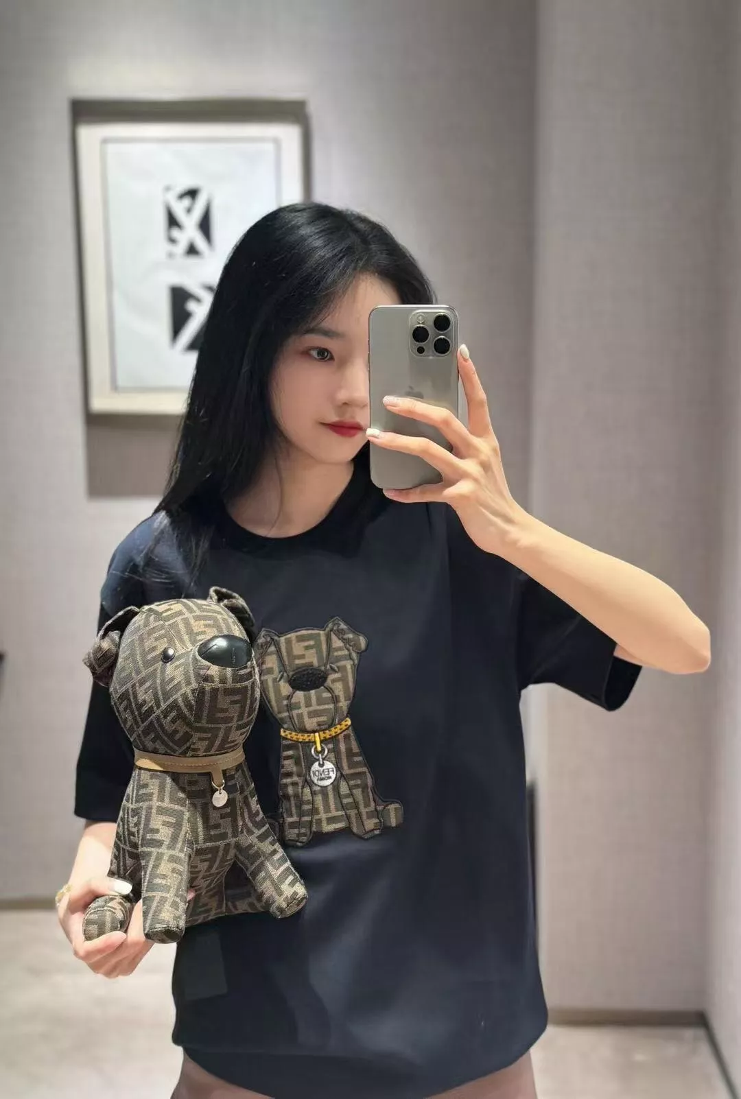 펜디 FF 로고 패턴 강아지 자수 코튼 반팔 티셔츠 상세 이미지 9
