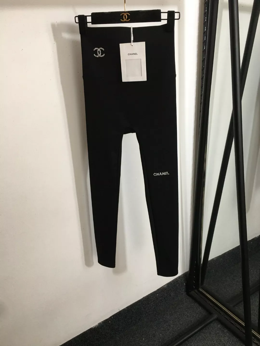 샤넬 로고 큐빅 포인트 기모 레깅스 상세 이미지 10