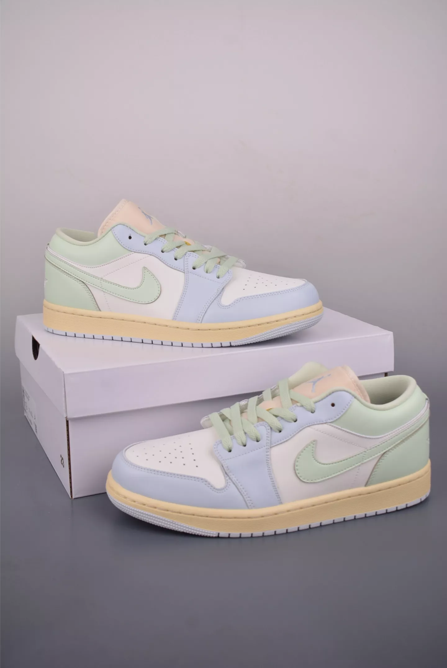 에어조던 에어 조던 1 로우 블루 그린 배색 스니커즈 상세 이미지 5
