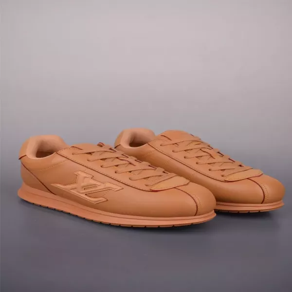 루이비통 x 니고 버터소프트 FW25 엠보 레더 로우탑 스니커즈