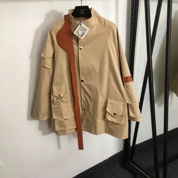 로에베 탈부착 가죽 카라 유틸리티 포켓 스탠드넥 재킷