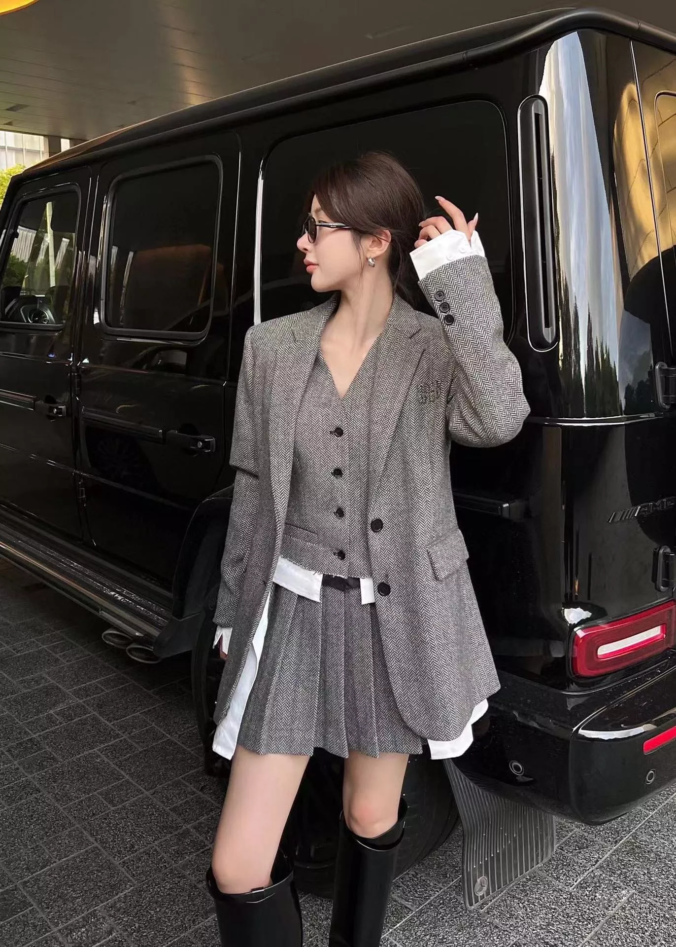 미우미우 헤링본 베스트 재킷 플리츠 미니 스커트 3피스 세트 상세 이미지 13