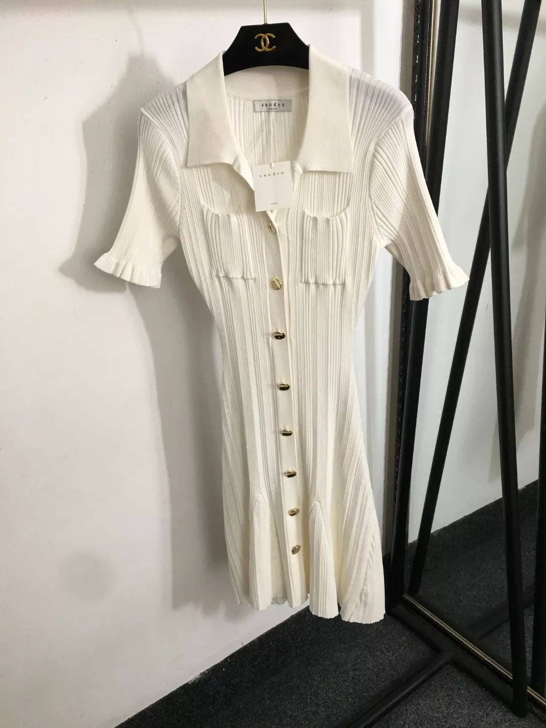 산드로 카라 단추 여밈 골지 니트 미니 원피스 상세 이미지 12