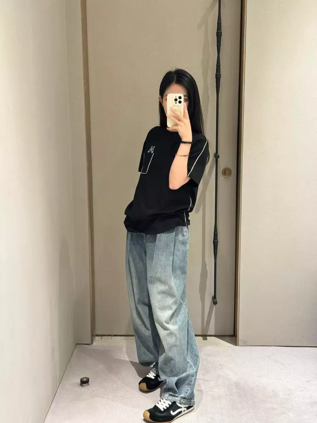 로에베 카툰 고양이 자수 포켓 코튼 반소매 티셔츠 상세 이미지 27