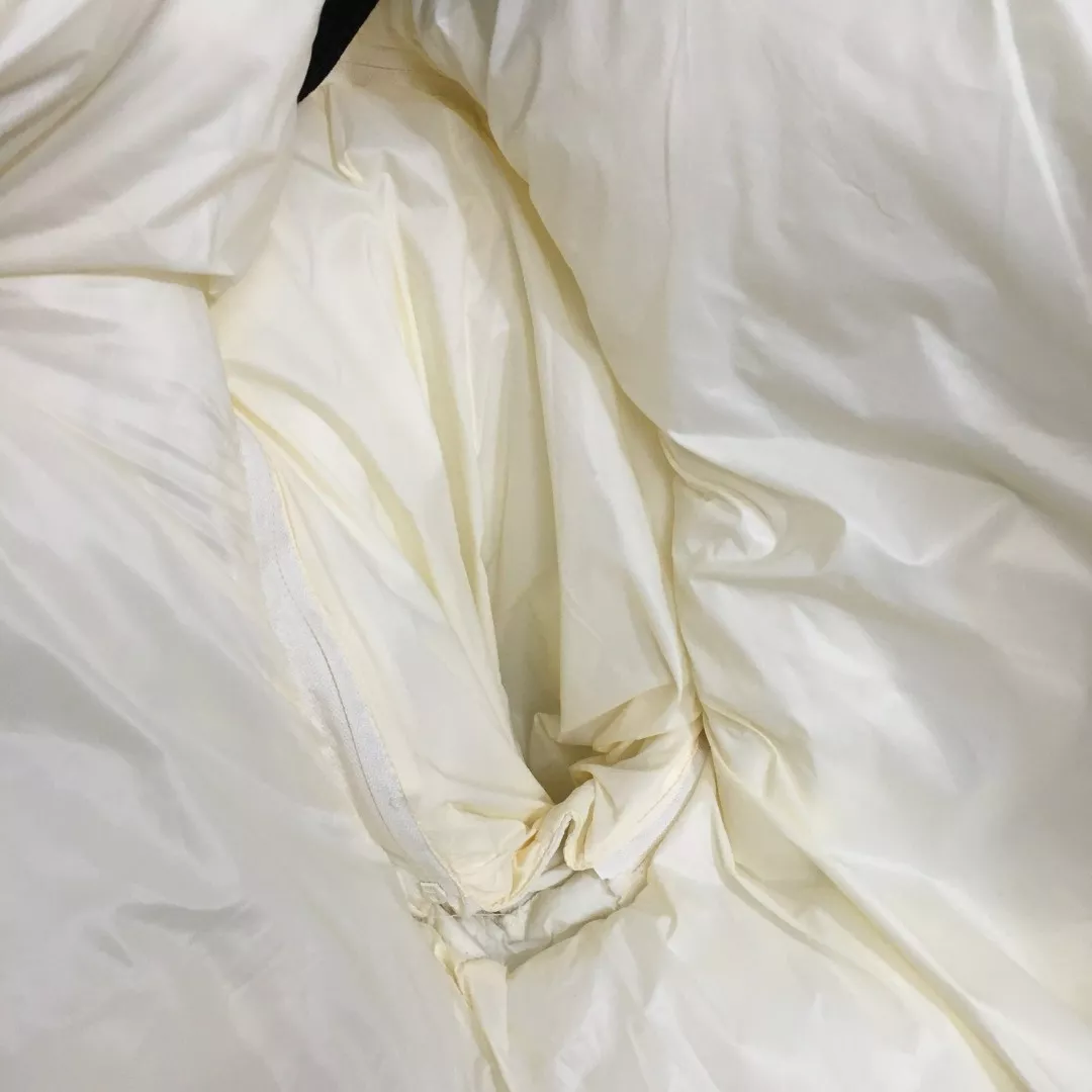 셀린느 가죽 로고 패치 후드 숏 패딩 점퍼 상세 이미지 5