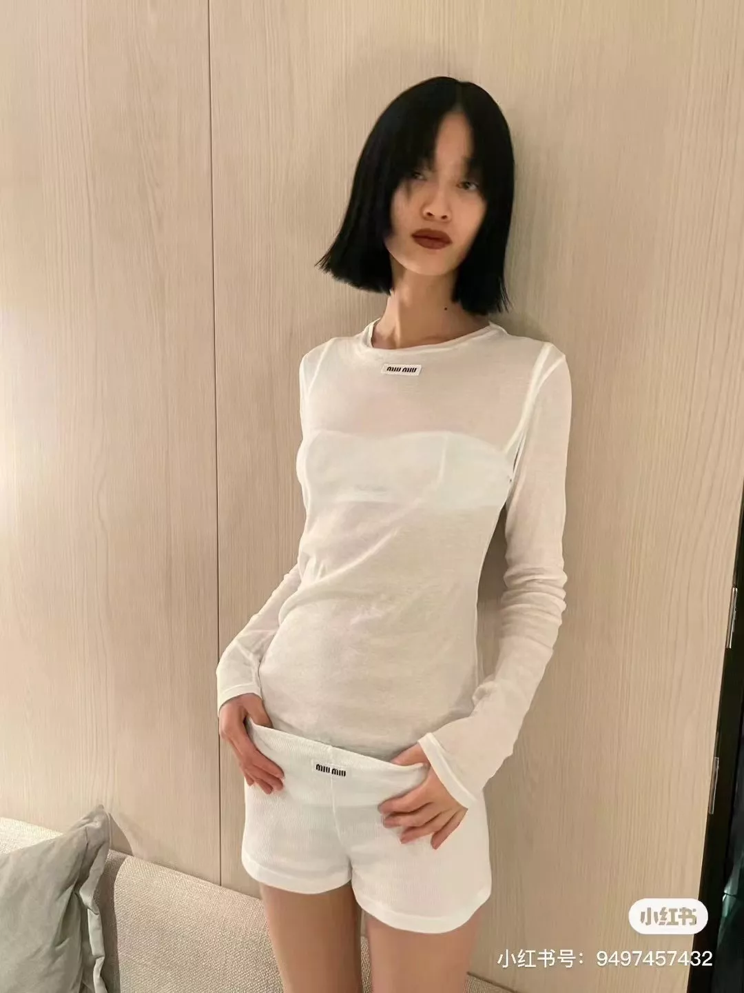 미우미우 로고 패치 시스루 롱 슬리브 이너 티셔츠 상세 이미지 14
