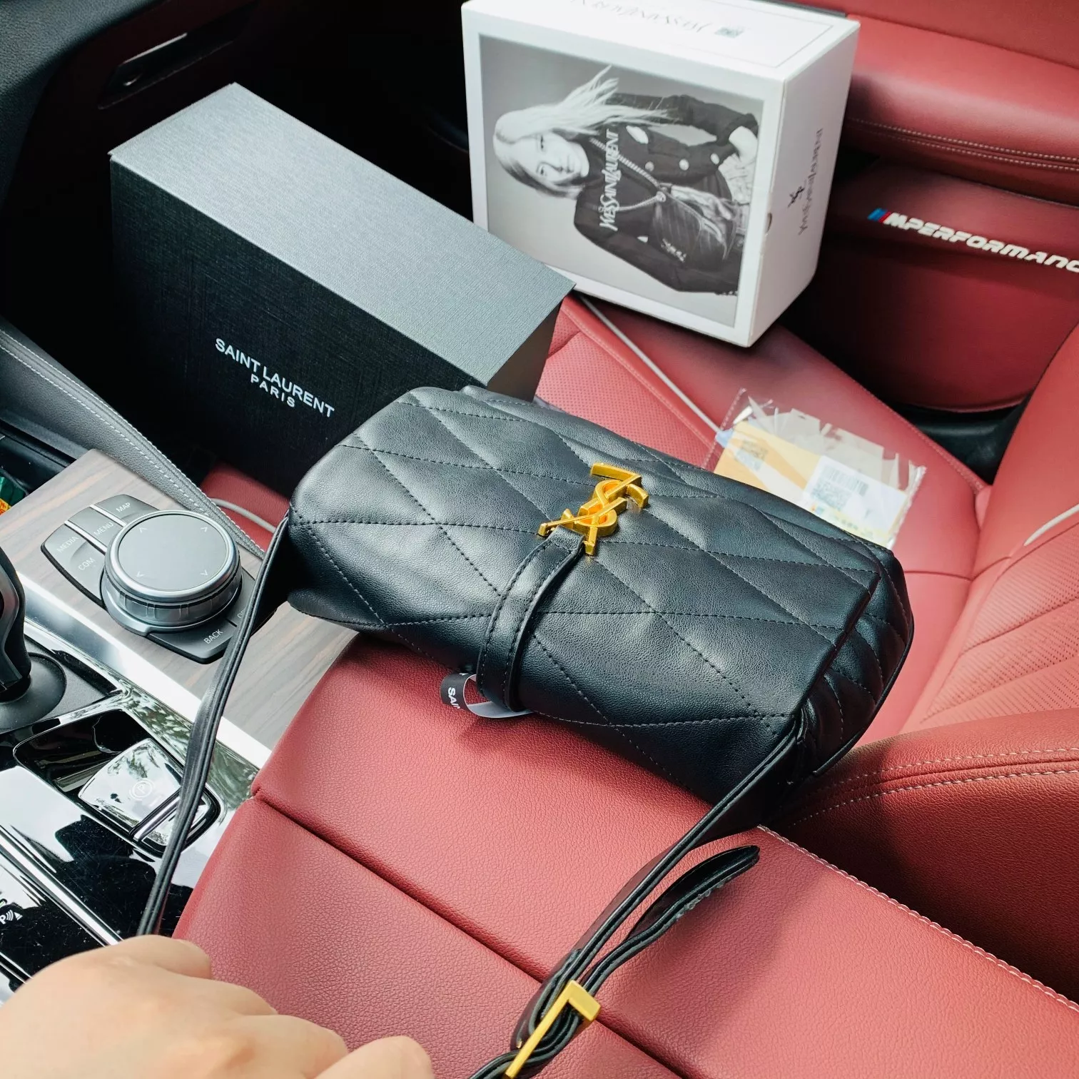 입생로랑 카산드라 퀼팅 YSL 겨드랑이 숄더백 상세 이미지 2