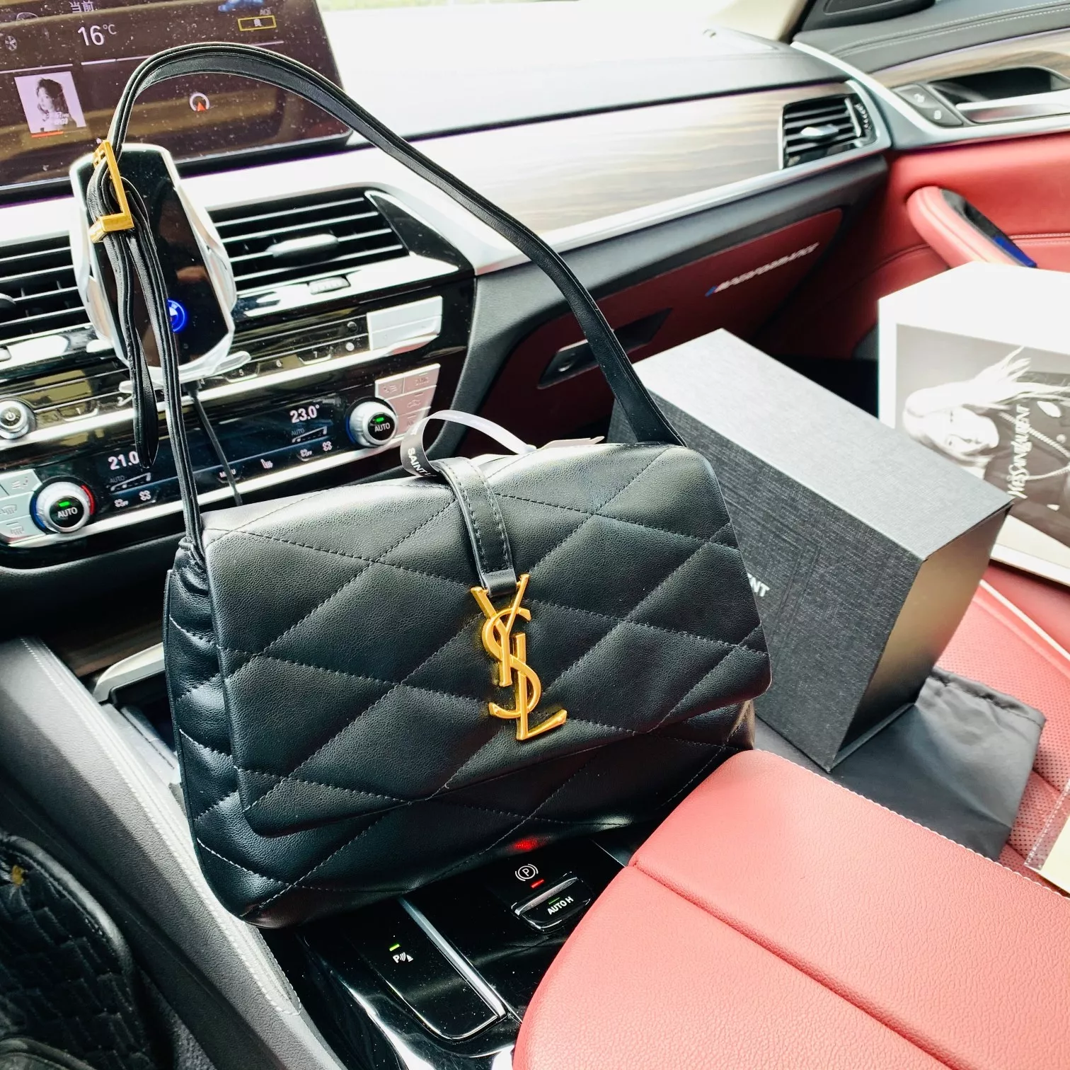 입생로랑 카산드라 퀼팅 YSL 겨드랑이 숄더백 상세 이미지 3