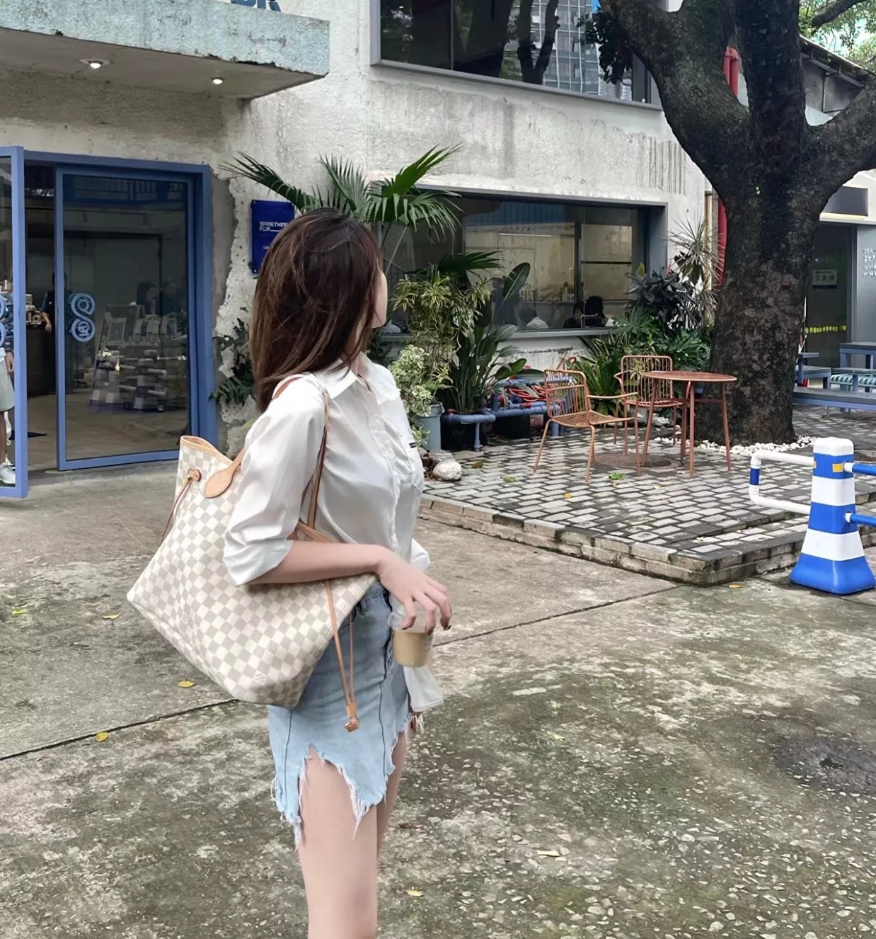 루이비통 다미에 아주르 가죽 트리밍 쇼핑 토트백 상세 이미지 1