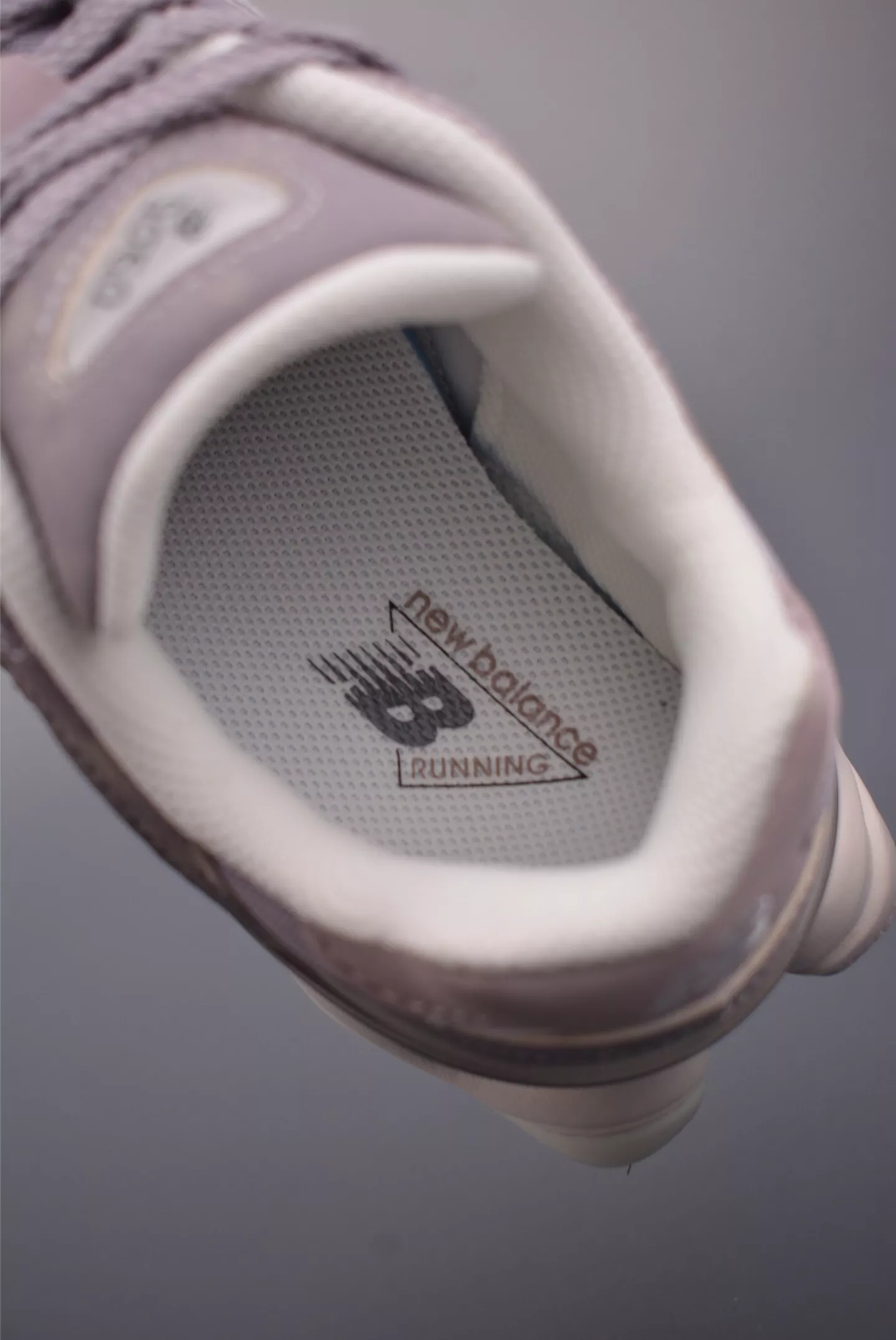 뉴발란스 Joe Freshgoods 콜라보 NB9060 복각 스니커즈 상세 이미지 9