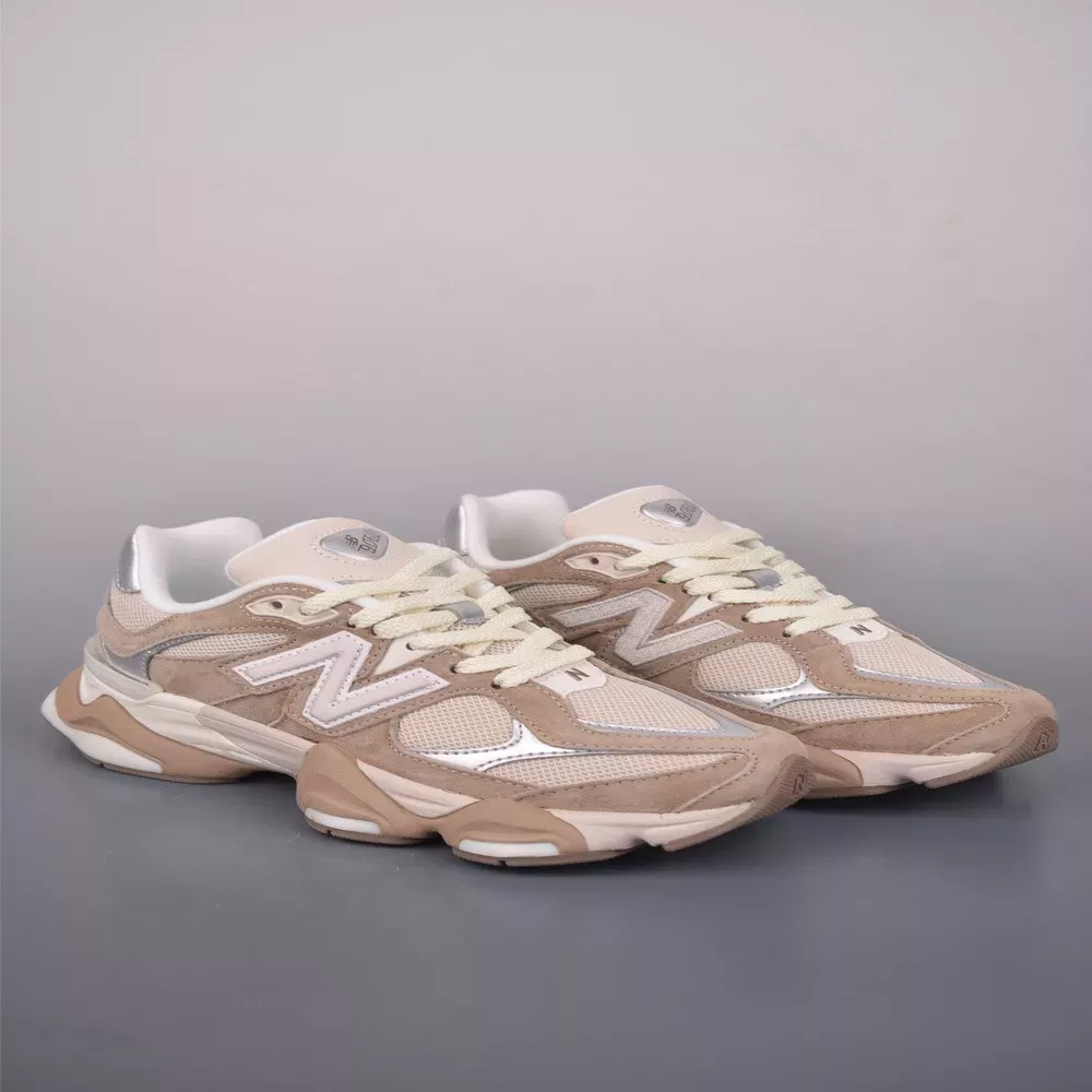 뉴발란스 NB9060 콜라보 빈티지 베이지 스니커즈
