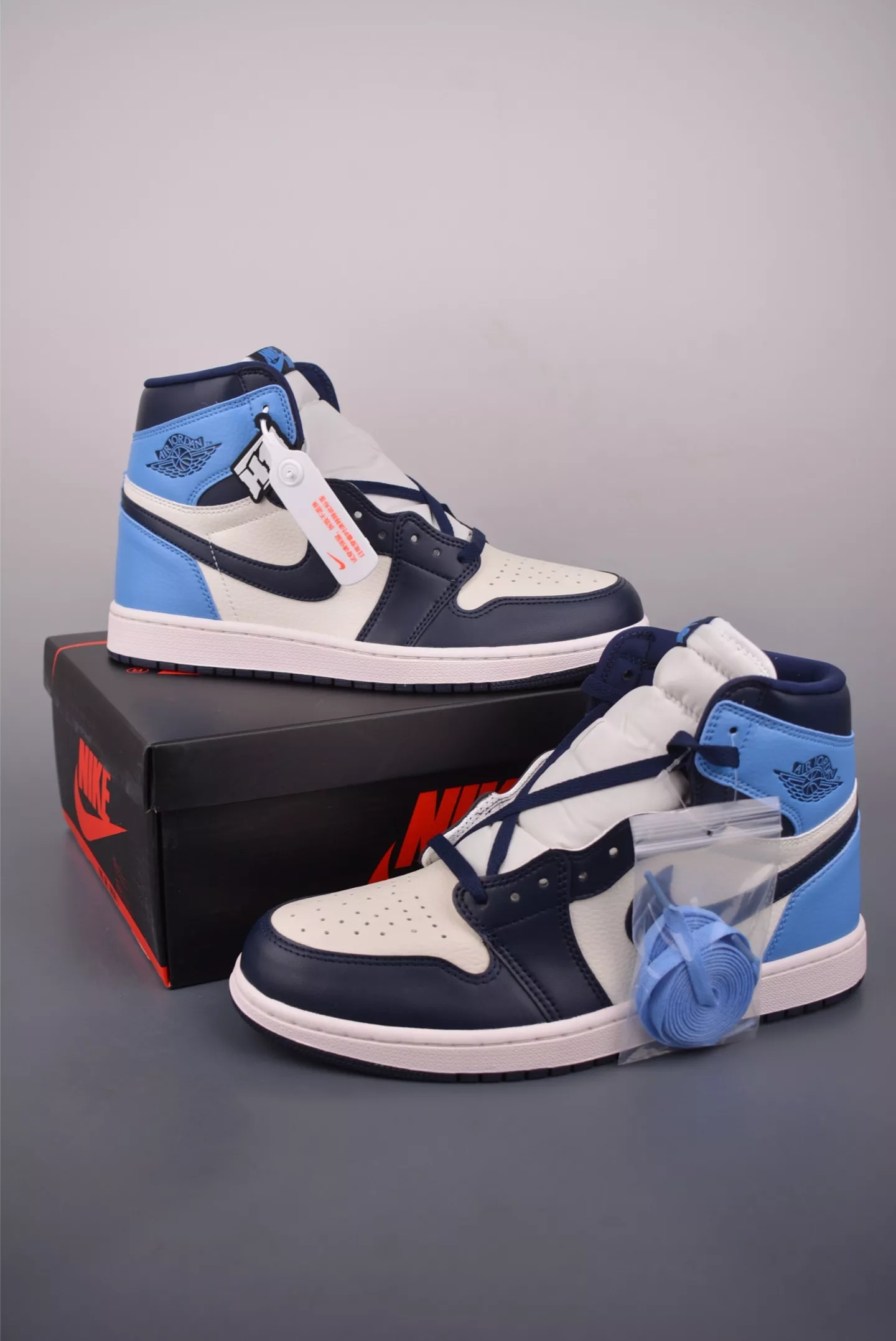 에어조던 Air Jordan 1 High OG 블루 네이비 화이트 빈티지 무드 상세 이미지 5