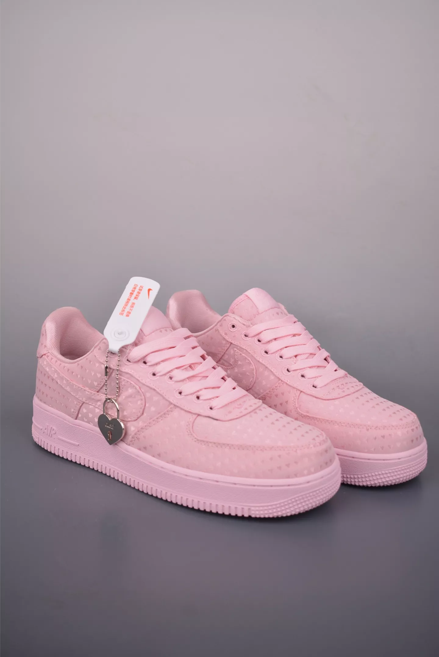 나이키 핑크 하트 에디션 AF1 로우 상세 이미지 1