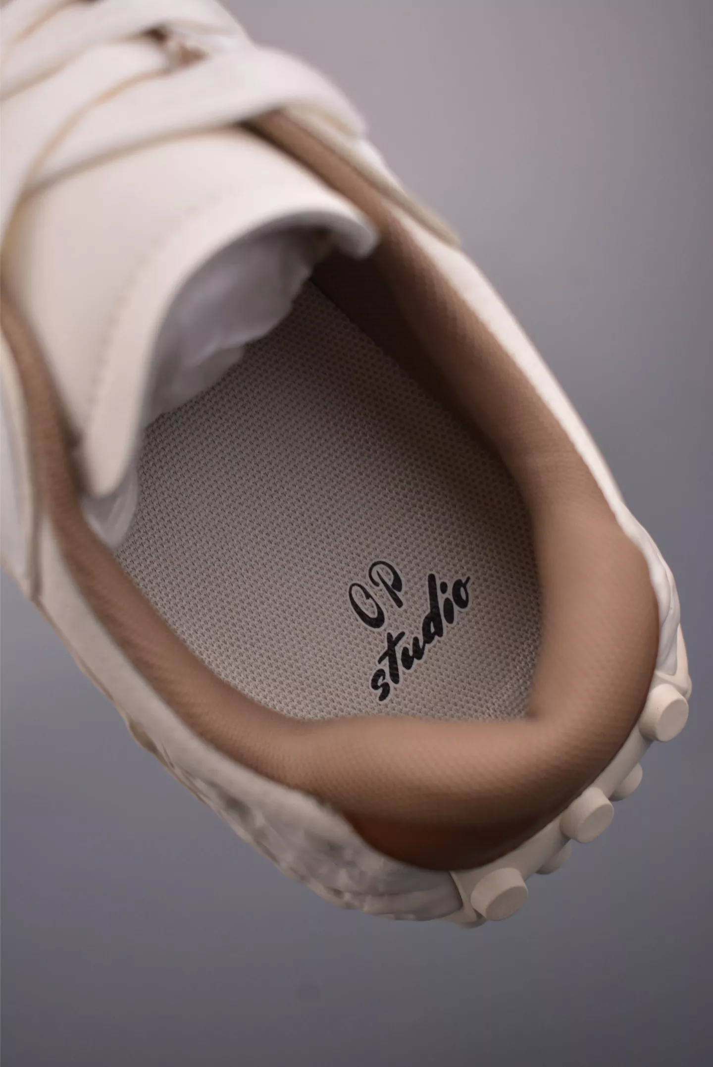 데상트 에너자이트 라비테이트 GORE-TEX 트레일화 상세 이미지 9