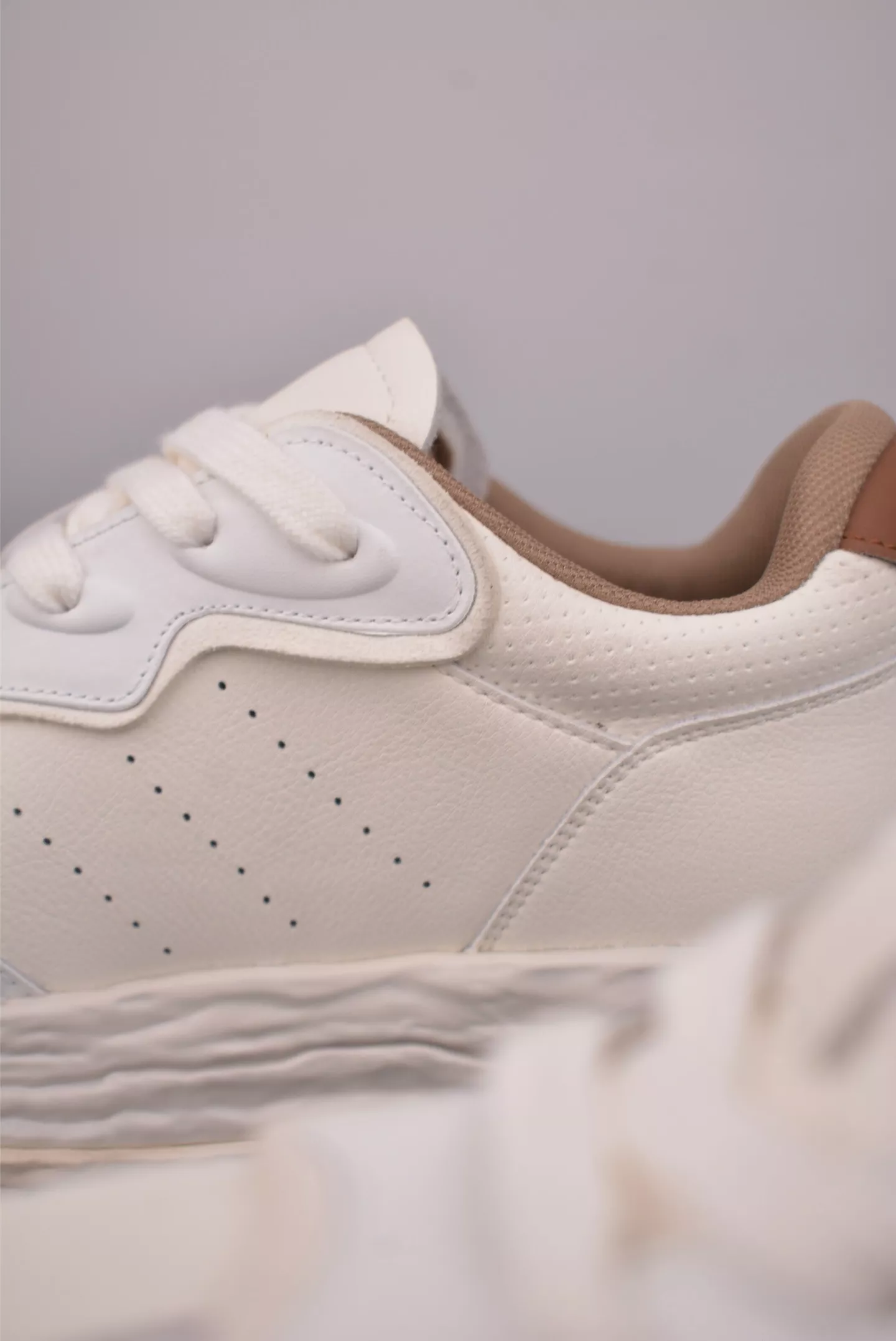 데상트 에너자이트 라비테이트 GORE-TEX 트레일화 상세 이미지 8