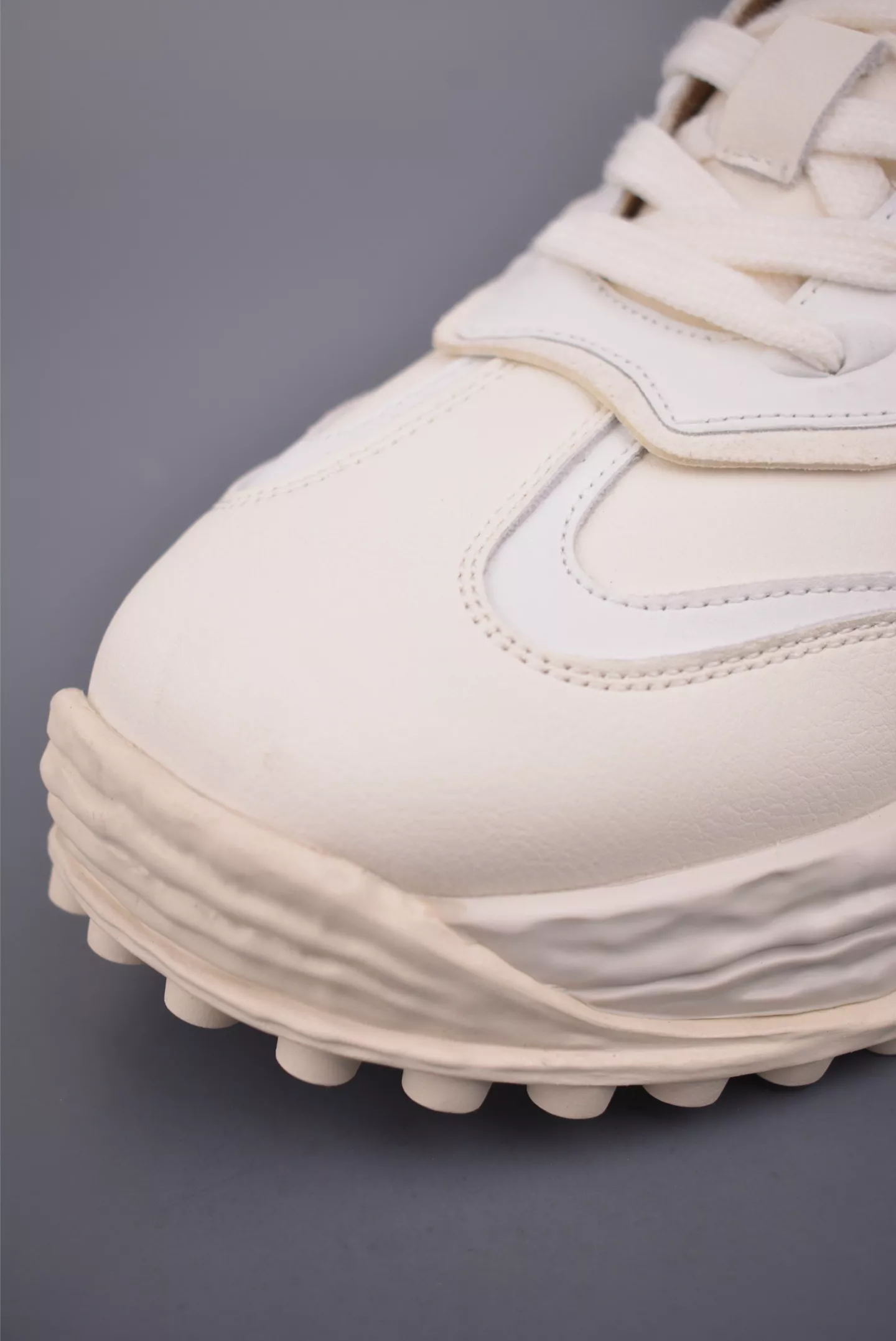 데상트 에너자이트 라비테이트 GORE-TEX 트레일화 상세 이미지 6