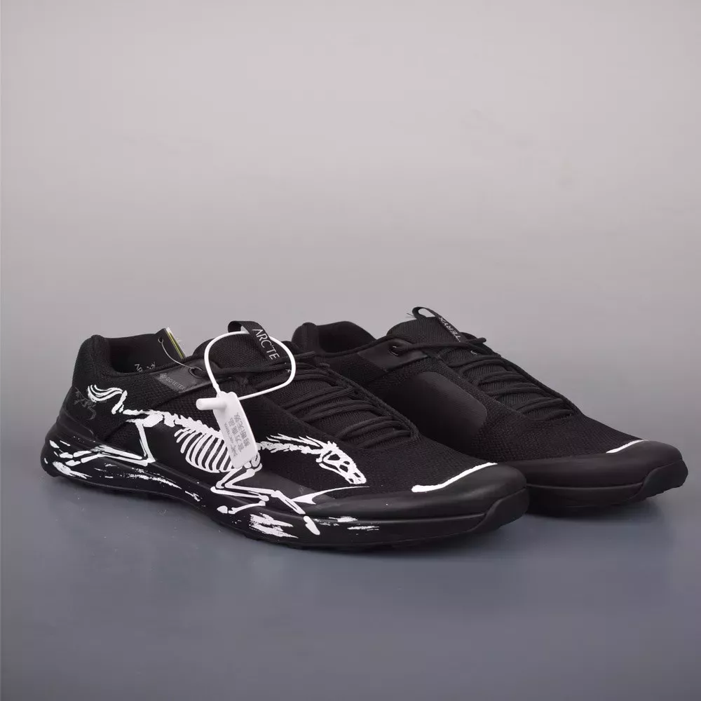 아크테릭스 콘실 LT GORE-TEX 트레일화