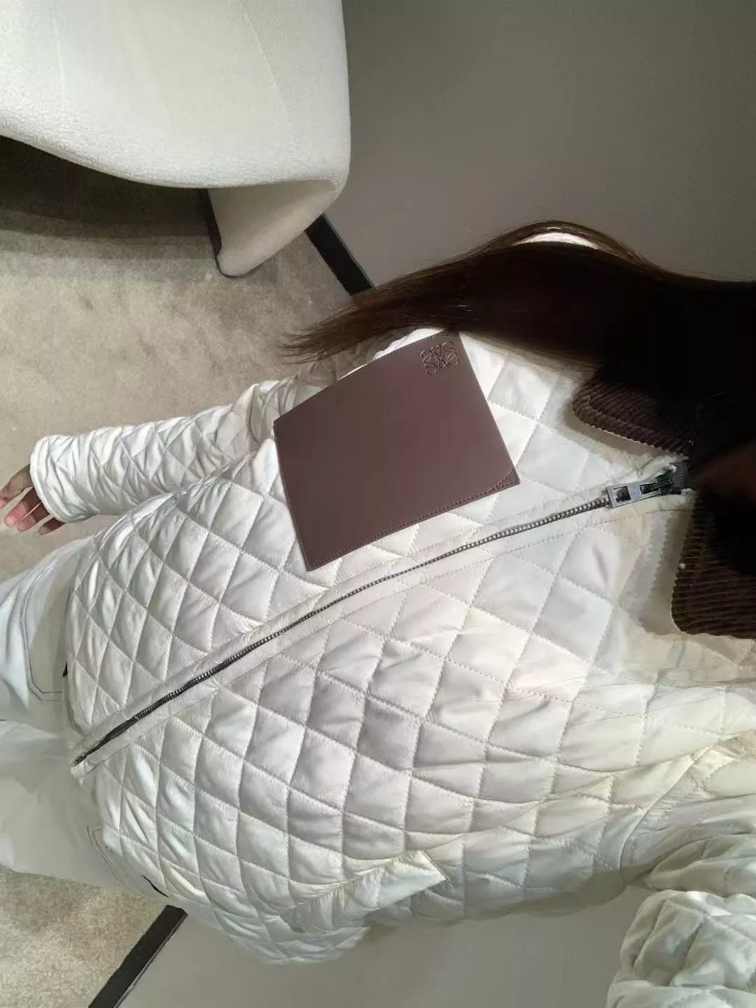 로에베 퀼팅 코듀로이 칼라 패치 포켓 점퍼 상세 이미지 17