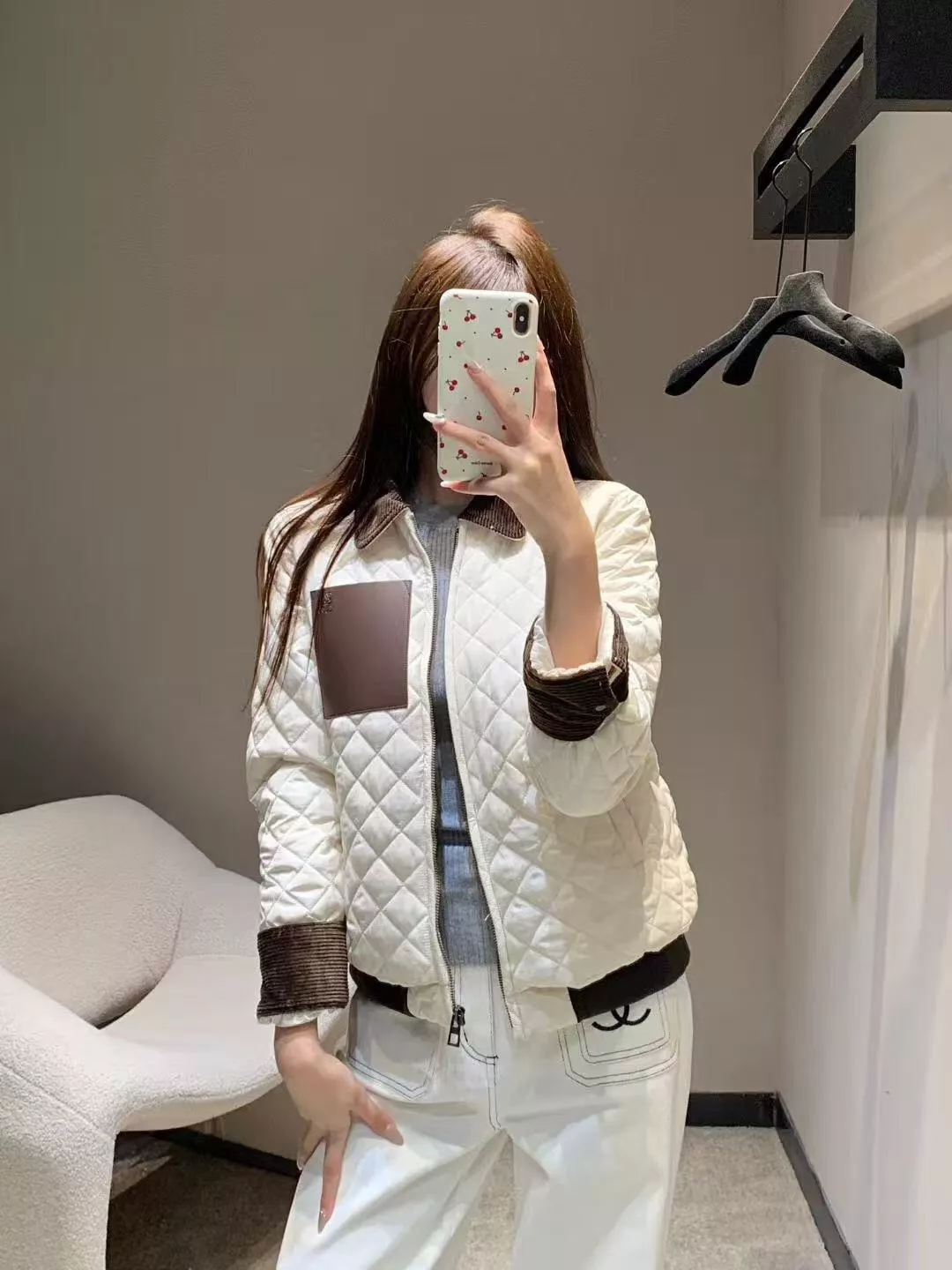 로에베 퀼팅 코듀로이 칼라 패치 포켓 점퍼 상세 이미지 23