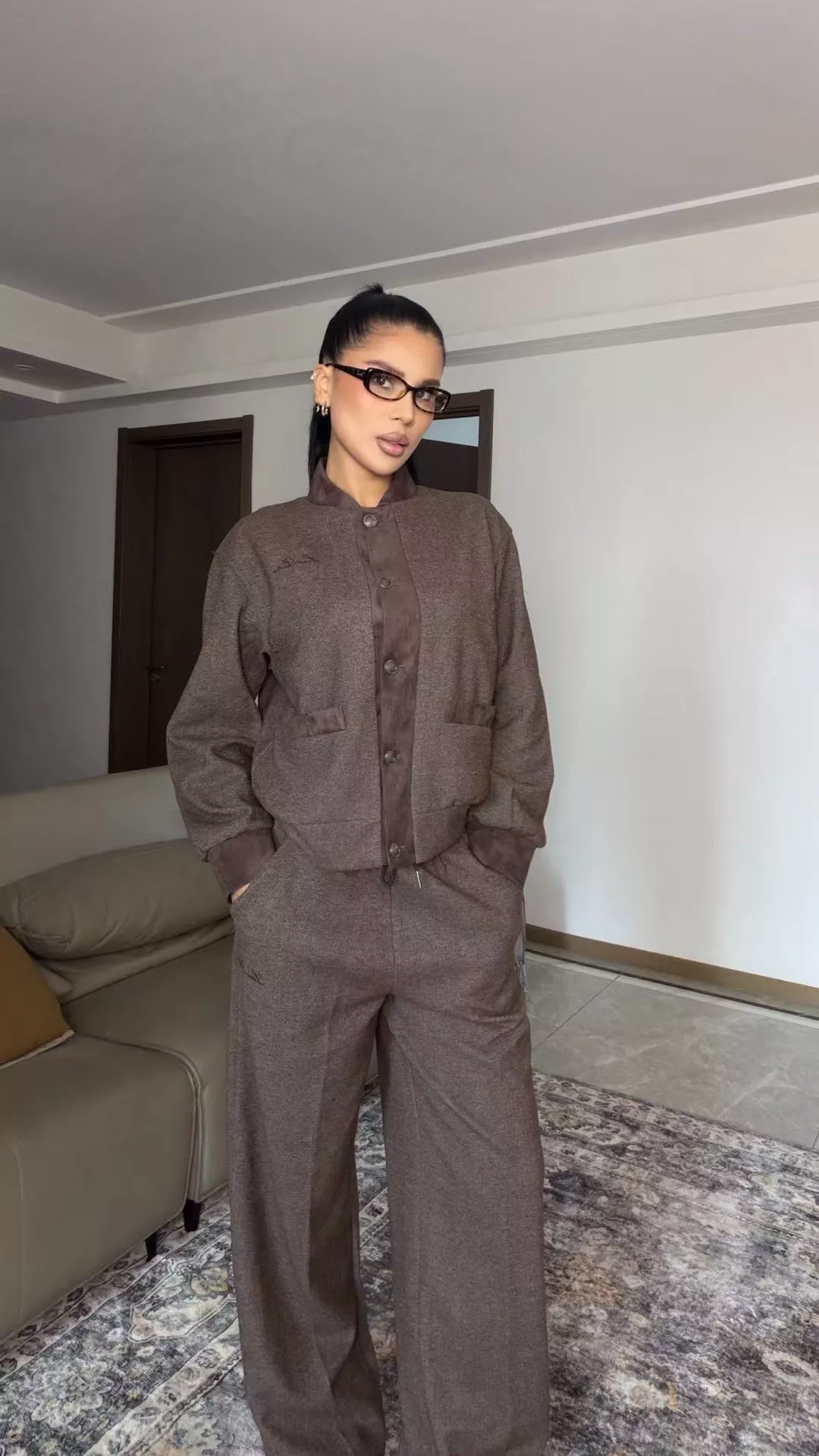 로로피아나 스웨이드 배색 와이드 트레이닝 세트 상세 이미지 19