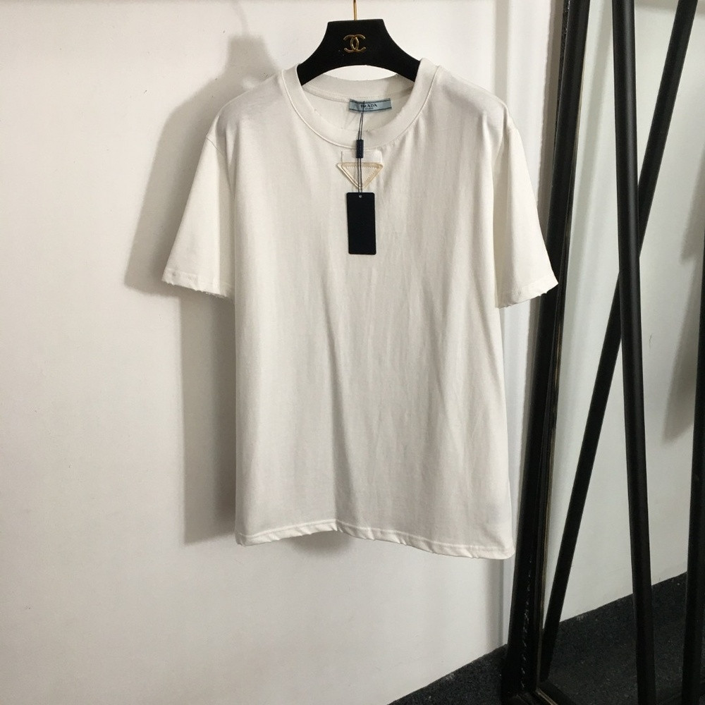 프라다 삼각형 패치 레터링 루즈핏 반소매 티