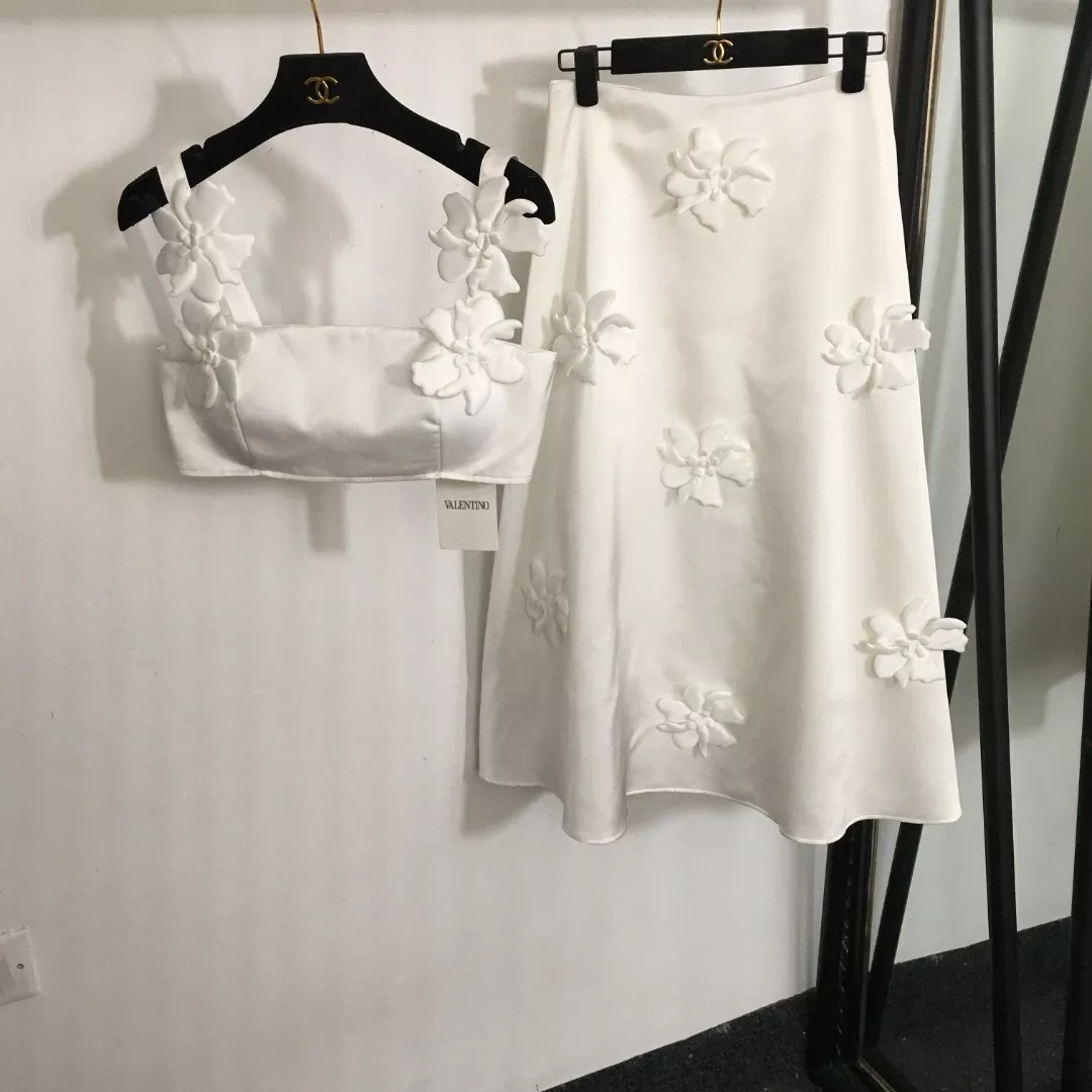 발렌티노 플라워 장식 뷔스티에 크롭탑과 A라인 스커트 세트 상세 이미지 10