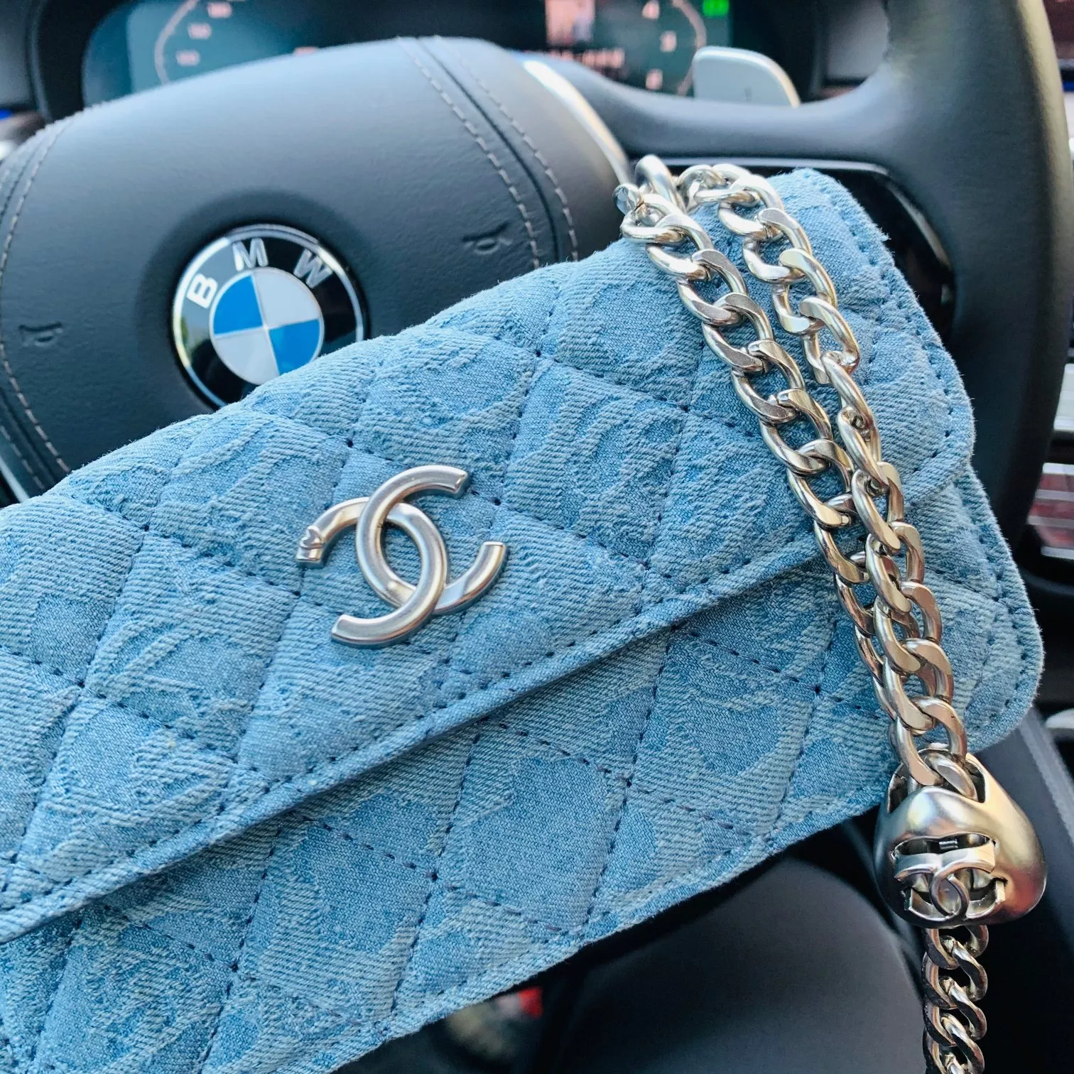 샤넬 퀼팅 데님 체인 플랩 미니백 상세 이미지 7