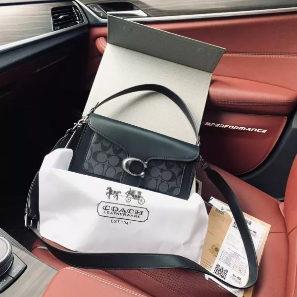 코치 시그니처 C 플랩 미디엄 가방