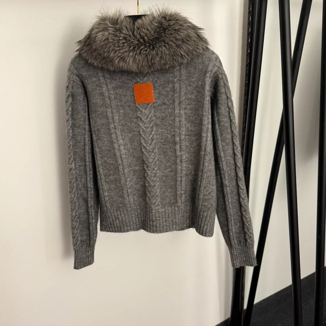 로에베 탈부착 퍼 칼라 더플 버튼 니트 가디건 상세 이미지 11