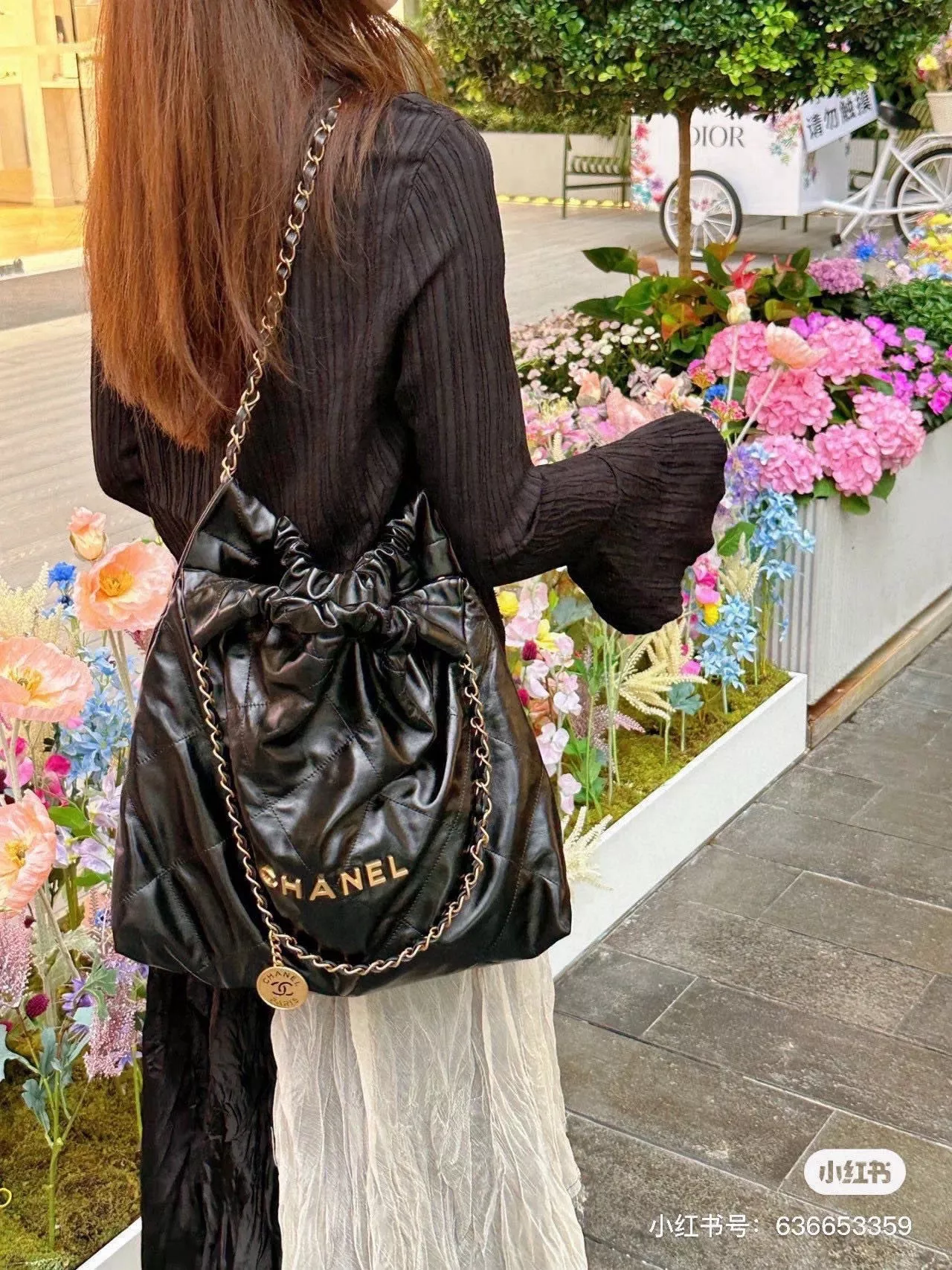 샤넬 22 라지 퀼팅 체인 쇼퍼백 상세 이미지 12