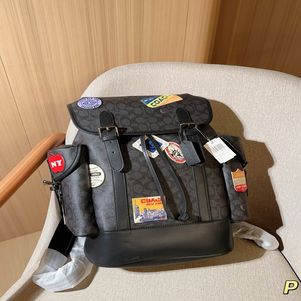 코치 클래식 패치 장식 남성 플랩 백팩