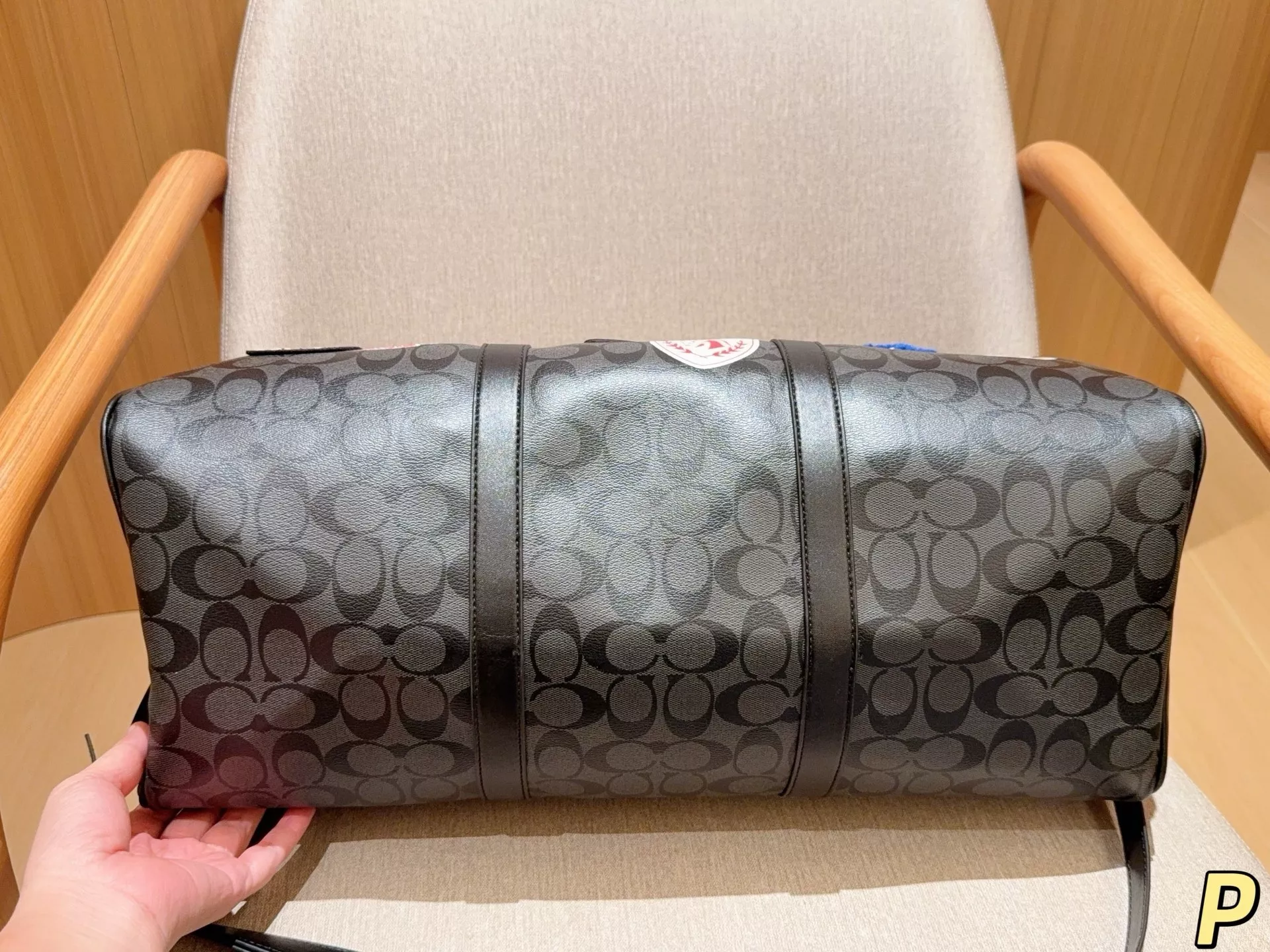 코치 시그니처 패치 장식 대용량 여행 보스턴 가방 상세 이미지 5