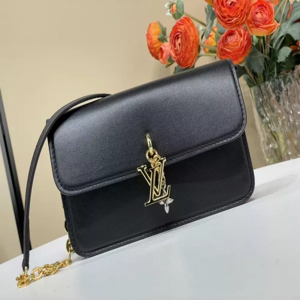 루이비통 월렛 온 체인 LV 블룸 체인 숄더백