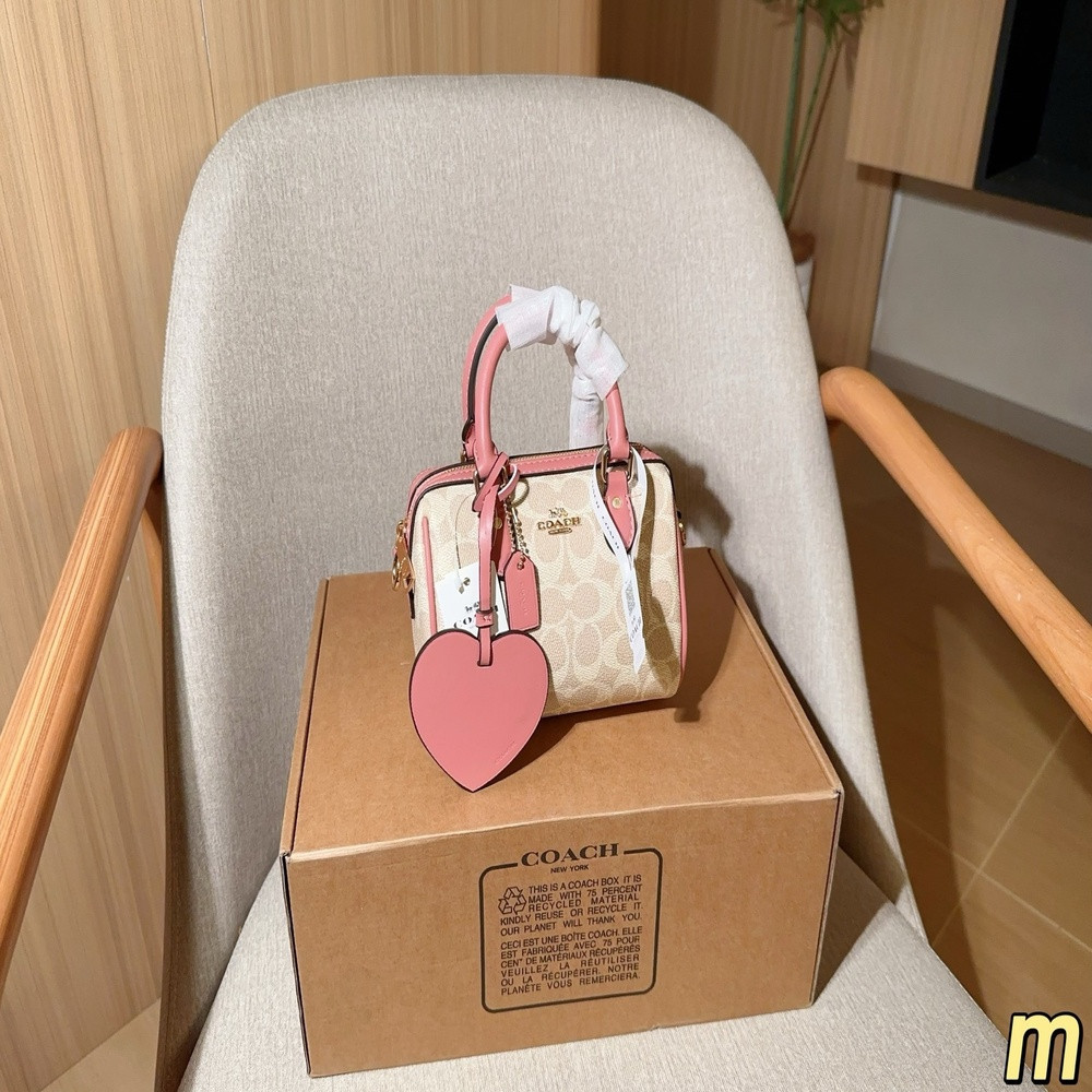 코치 미니 로완 시그니처 캔버스 보스턴백