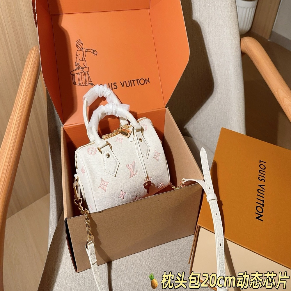 루이비통 스피디20 엠보싱 압화 베개형 체인 스트랩 백