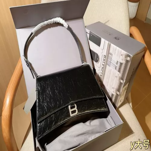 발렌시아가 크러쉬 샌드워치 플랩 숄더백