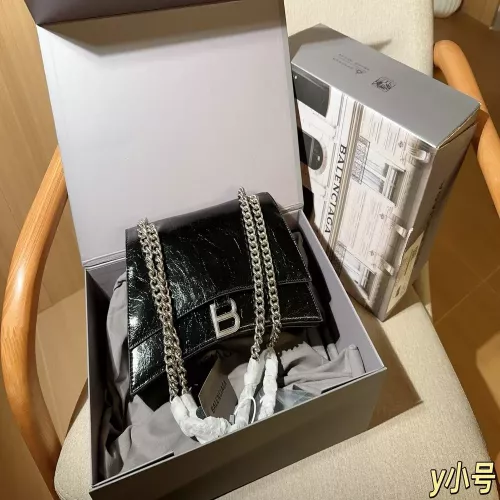 발렌시아가 크러쉬 샌드글라스 체인백