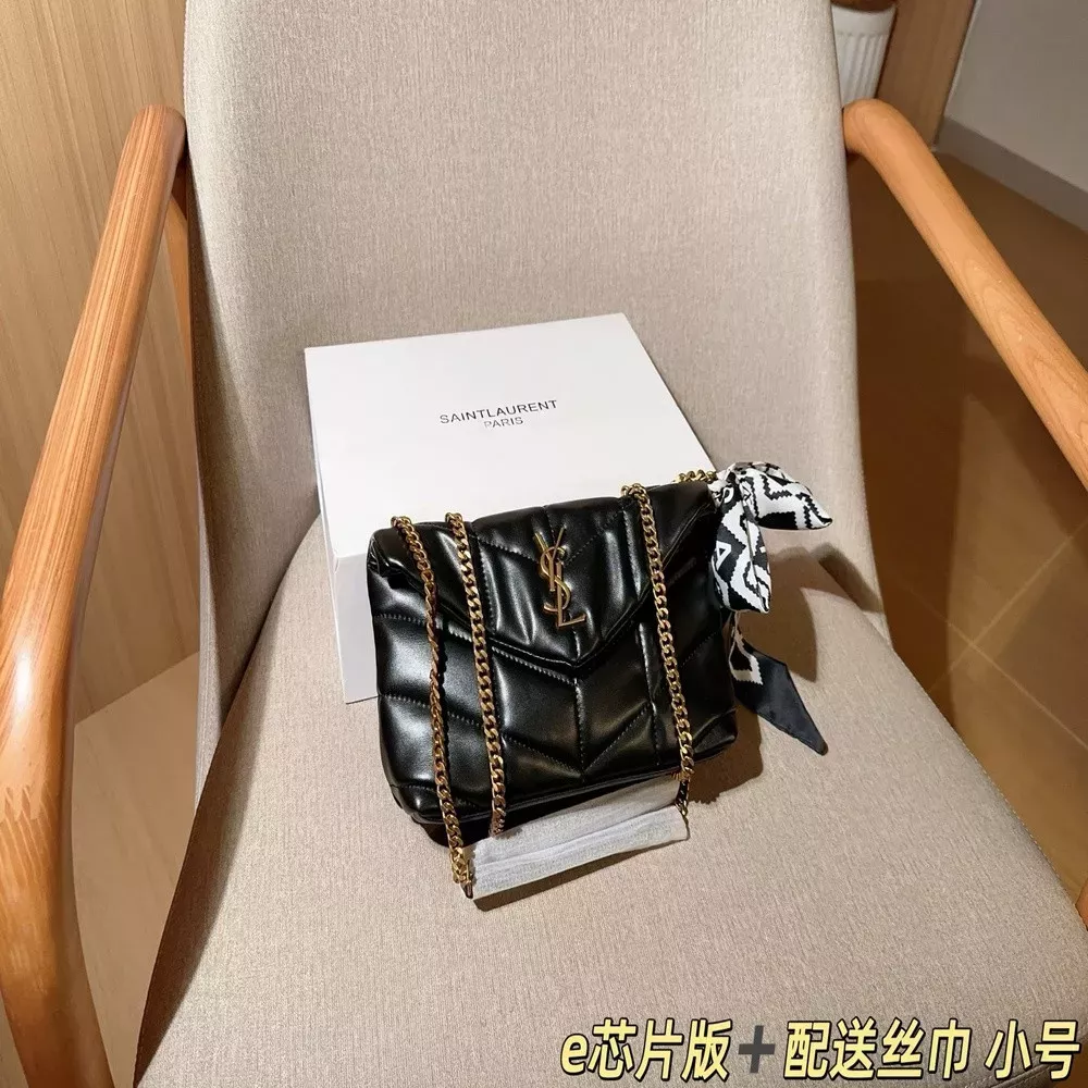 입생로랑 퍼퍼 퀼팅 체인 백