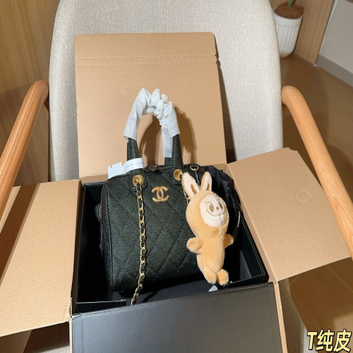 샤넬 25A 캐비어 레더 핸들 보스턴백