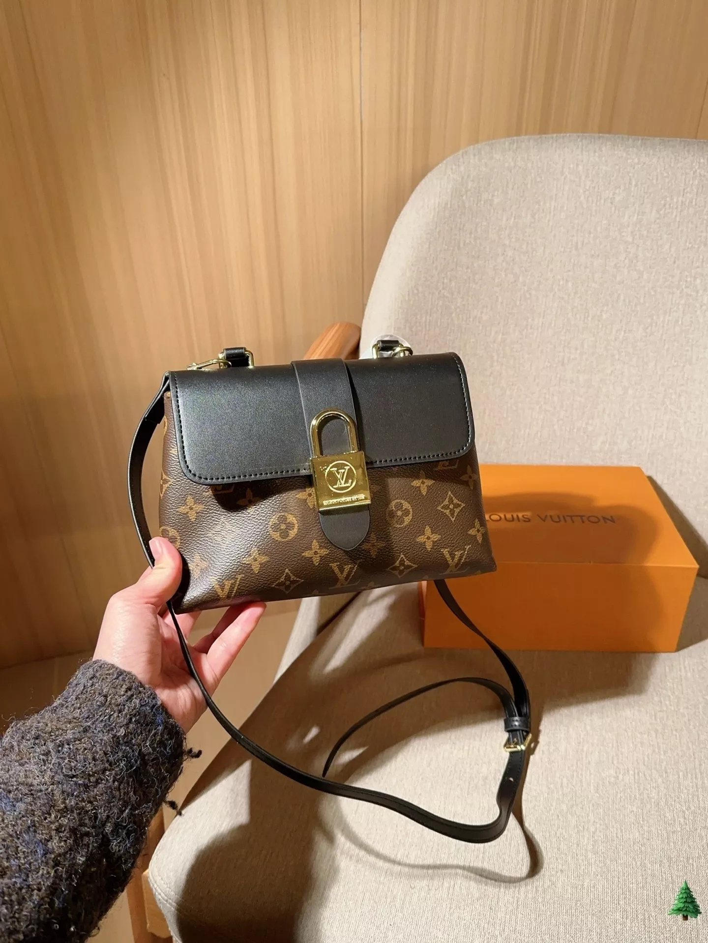 루이비통 로키 BB 락 장식 탑핸들 백 상세 이미지 3