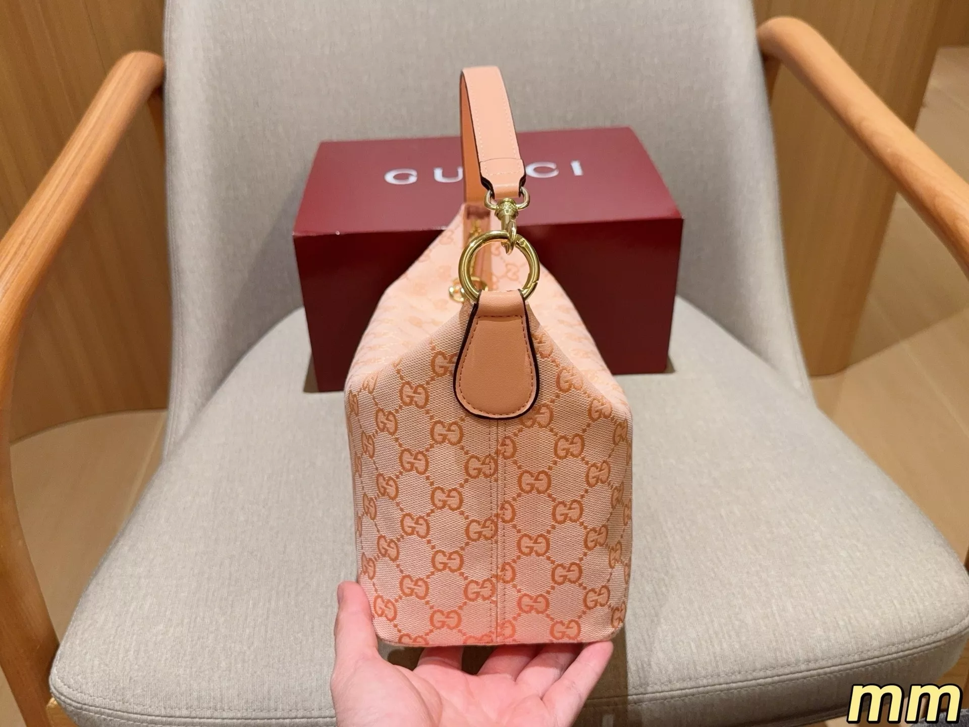구찌 GG 캔버스 웹 스트라이프 베니티 백 상세 이미지 23