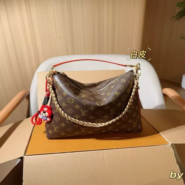 루이비통 멀티패스 2026 쇼 컬렉션 숄더백