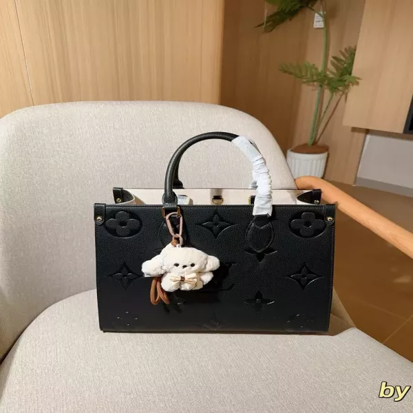 루이비통 온더고 엠보싱 모노그램 토트백